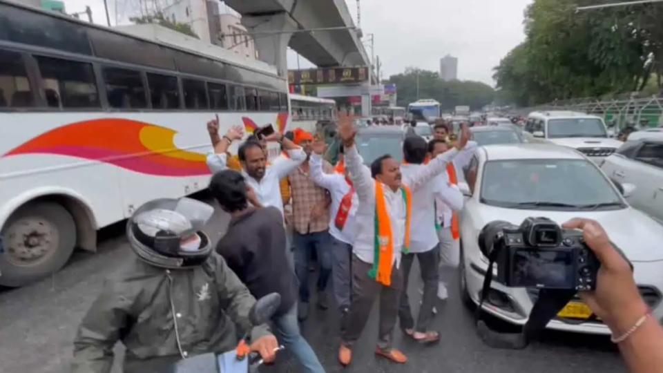 bjpworkersandpresidentramachanderdetainedinhyderabadgaurakshakattack