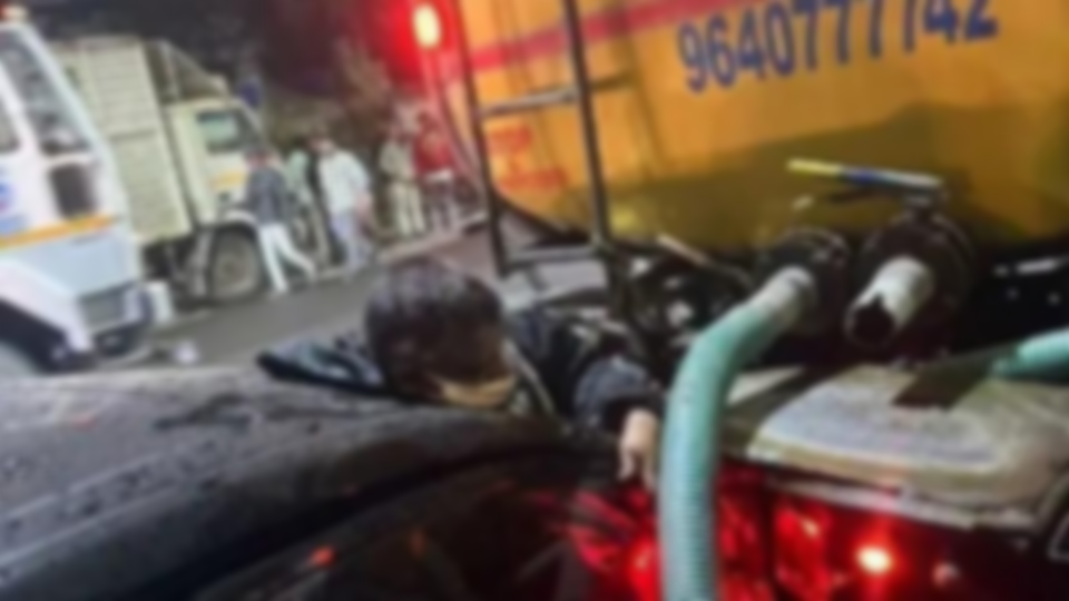 Municipal worker killed after being hit by a speeding car in Kukatpally