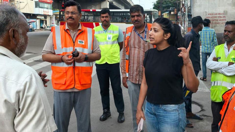ghmccommissionermakessurpriseinspectiononsanitationinhyderabad