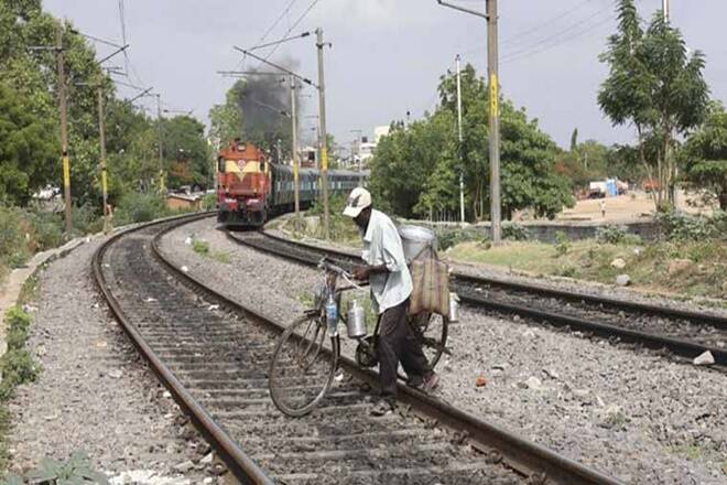 railwaycrossingatdabeerpurasoon