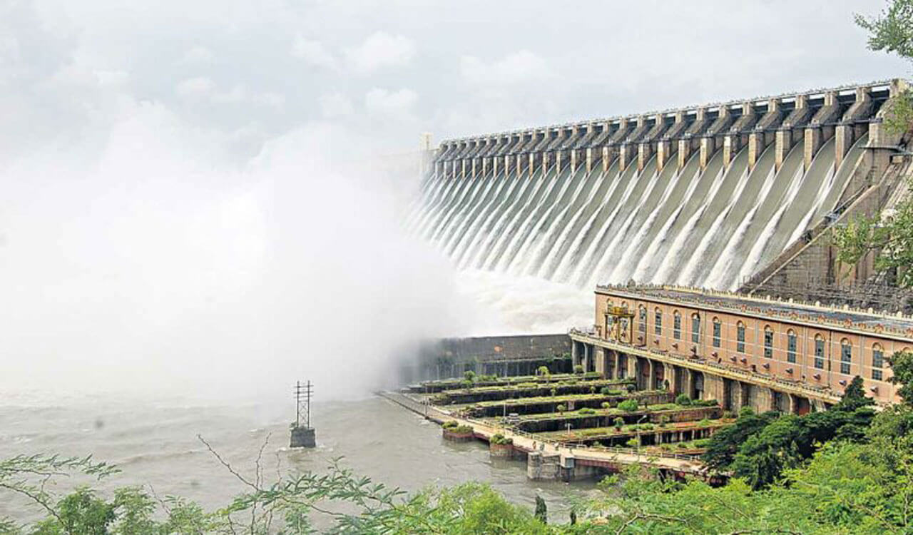 fourcrestgatesofnspliftedamidfreshinflowsfromheavyrains