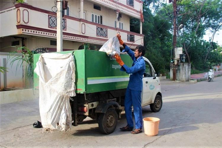 plansareunderwaytoliftgarbagethreetimesadayonmainroads:ghmc