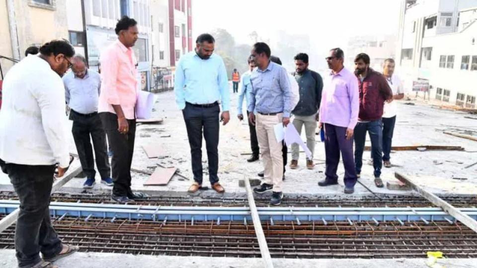 GHMC Commissioner Karnan reviewed progress 