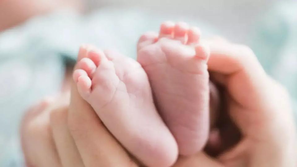 Woman delivers stillborn in Mancherial hospital, family members protest