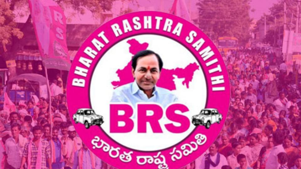 BRS cadres block highway over power outages in Mancherial