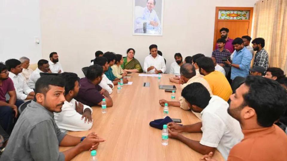 ktrmeetsgroupicandidatesurgesgovernmenttoconsidertheirdemands