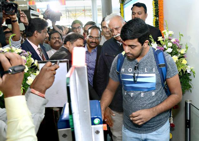 rajivgandhiinternationalairportlauncheseboardingfacility