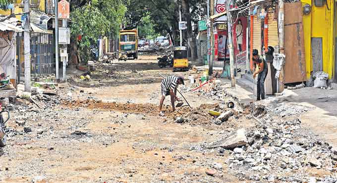 GHMC contractors halt Hyderabad road repairs over unpaid bills