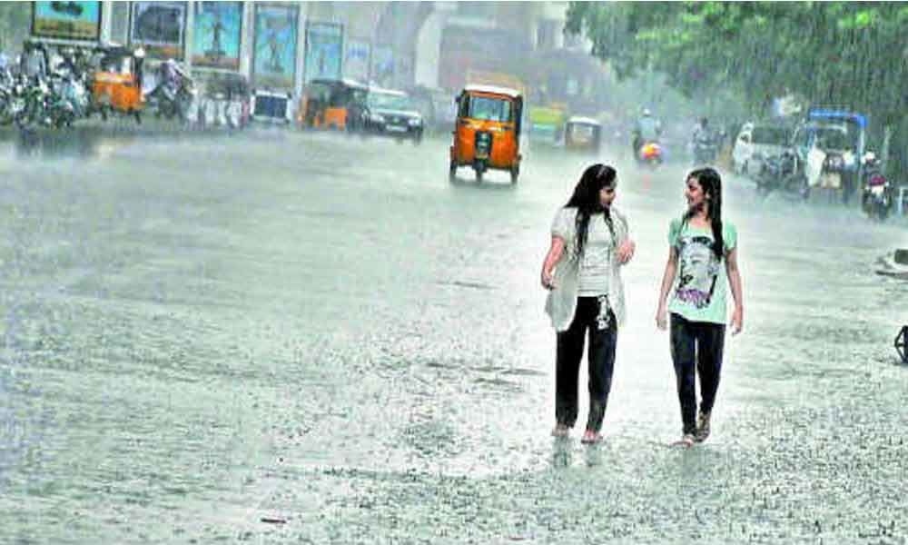 telanganawitnessesrainforthirdconsecutiveday