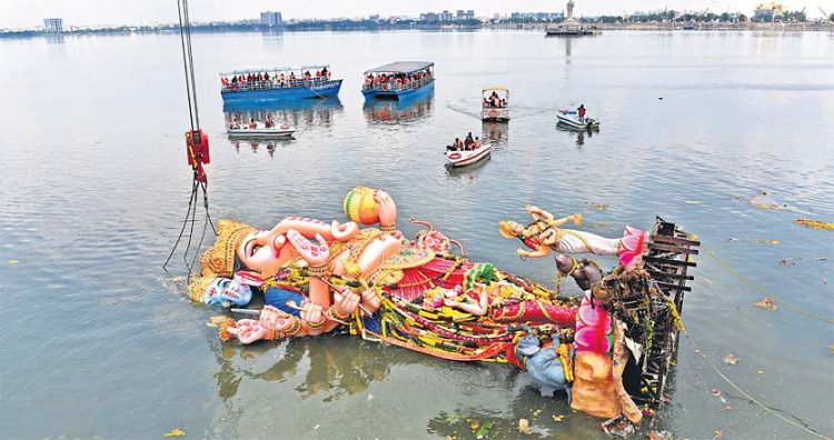 hyderabadbidsfarewelltoganesh