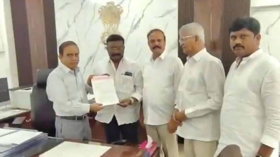 BRS seeks deletion of duplicate votes during SIR