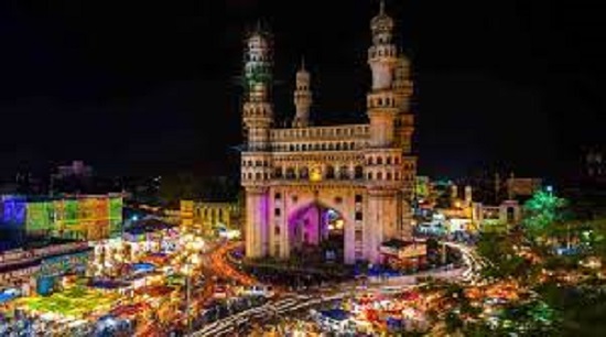 ekshaamcharminarkenaam’eventatcharminardoubledhamakaforhyderabadcrowd