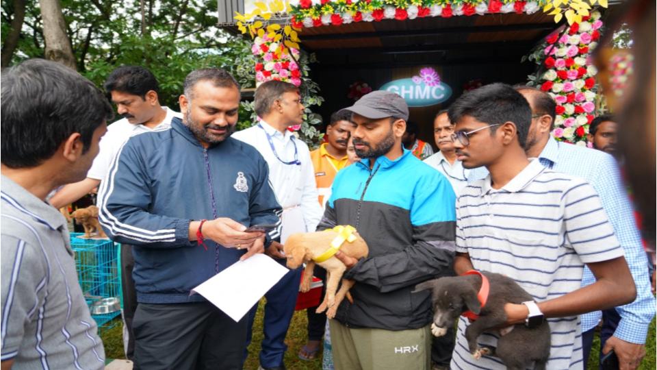 GHMC Organized Puppy Adoption Fair at Jalagam Vengal Rao Park