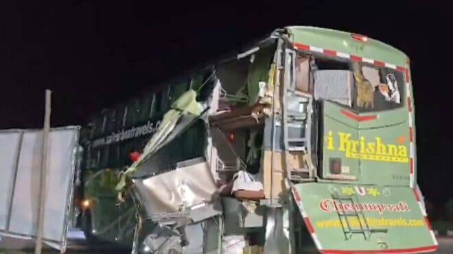 Three injured as APSRTC bus rams private bus in Suryapet