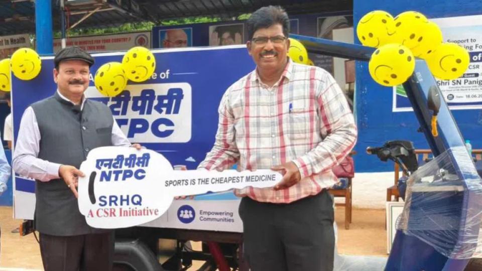 NTPC donates electric rickshaw to Sports Coaching Foundation 