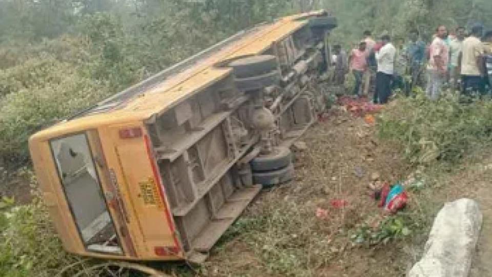 College bus overturns in Kothagudem, students injured