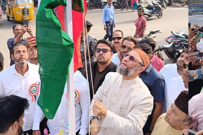 asaduddinowaisiunfurlsthenationalflagat3placesinhyderabadonrepublicday