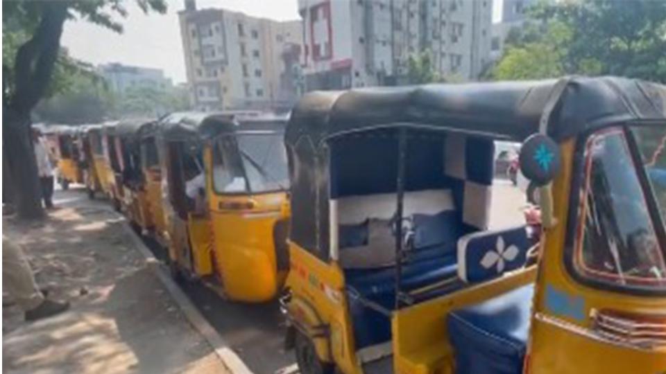 Auto Drivers Queue Up at Khairatabad Gas Station 