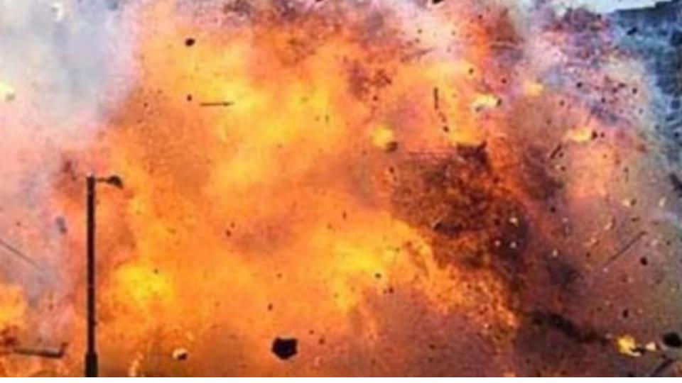 majorblastincompanyatshadnagarkillsthreeseveralinjured