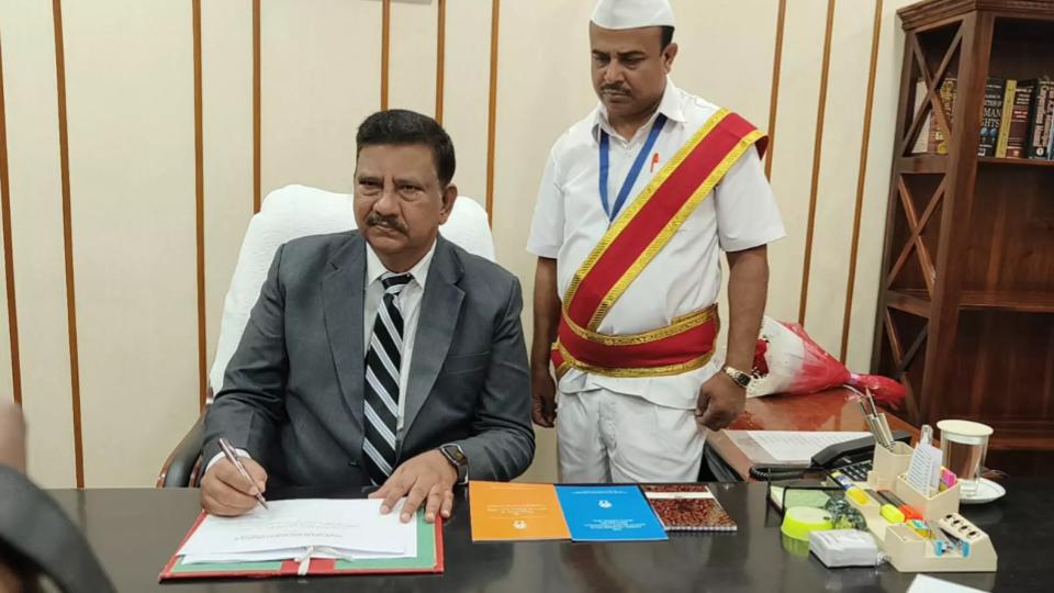 justiceshameemaktherassumeschargeaschairpersonoftelanganahumanrightscommission