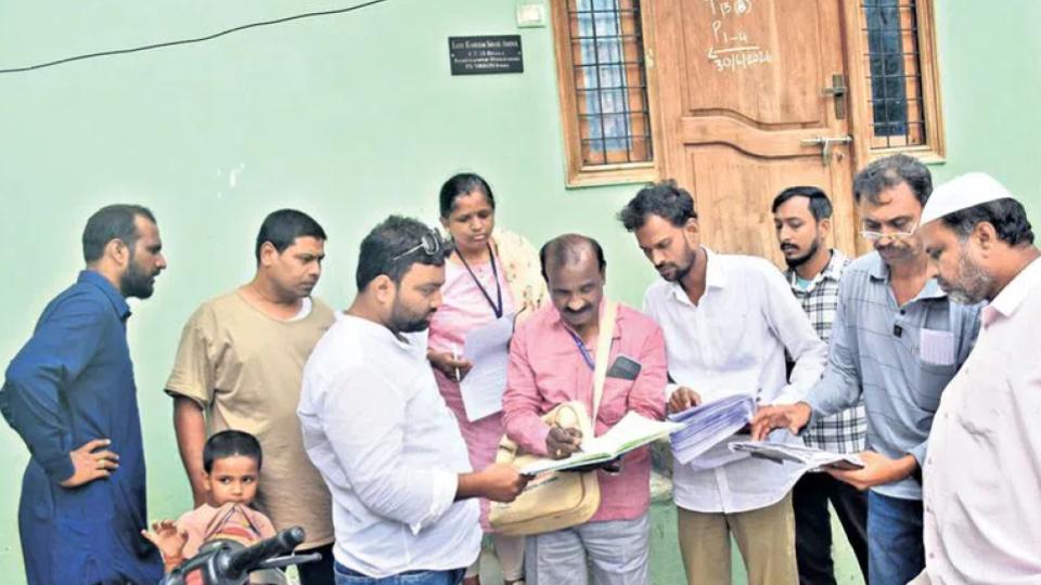 Voters rush to collect SIR enumeration forms in Hyderabad
