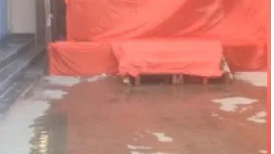 Ganesh idol installed amid sewage leak in Shaikpet colony