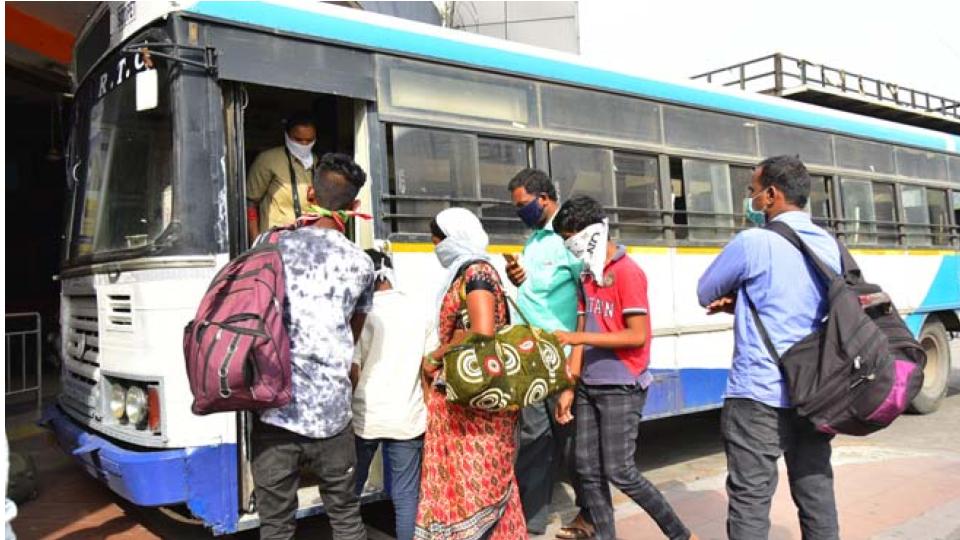 TGSRTC to introduce WhatsApp ticketing, digital bus passes soon