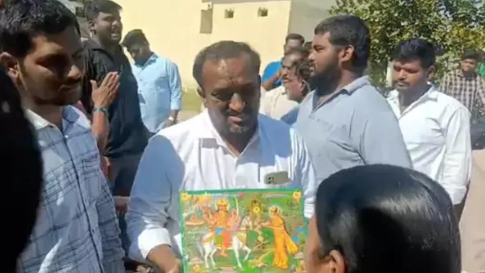 Sarpanch candidate seeks cash refund from voters after defeat in Nalgonda 