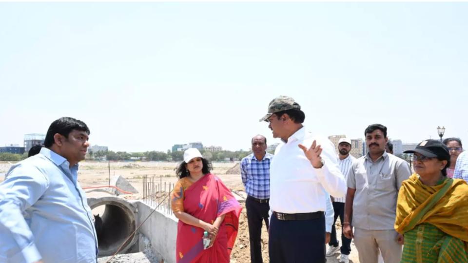 Srijana, HYDRAA Chief Ranganath Inspect Sunnam Lake, Thammidikunta