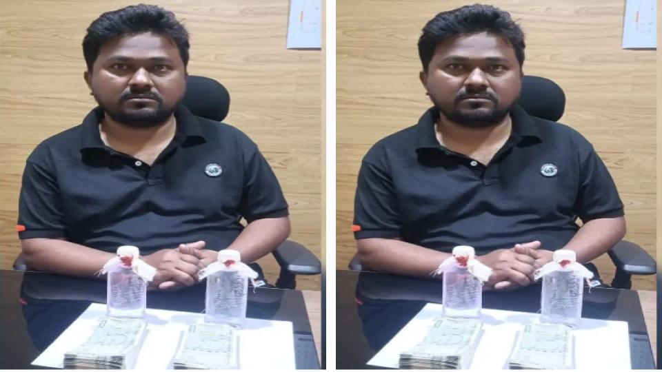 bccommissionworkercaughtredhandedtakingrs1lbribeintelangana