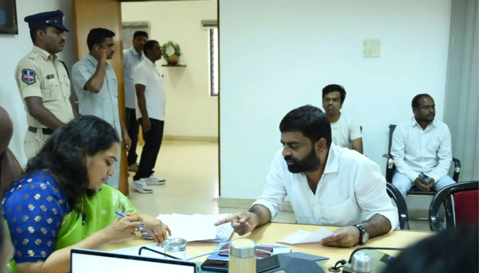 Cyberabad Municipal Corp Gets 35 Public Grievances in Prajavani
