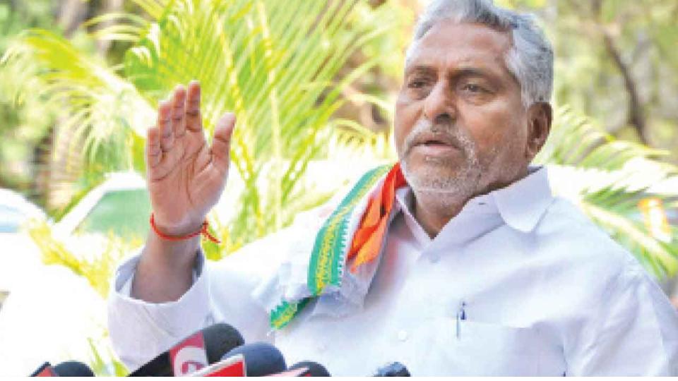 Jeevan Reddy Firm on Quitting Congress 