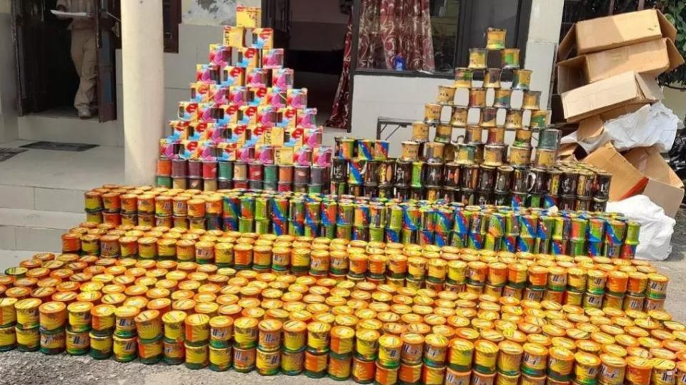 LB Nagar police arrested youth for selling Chinese Manja