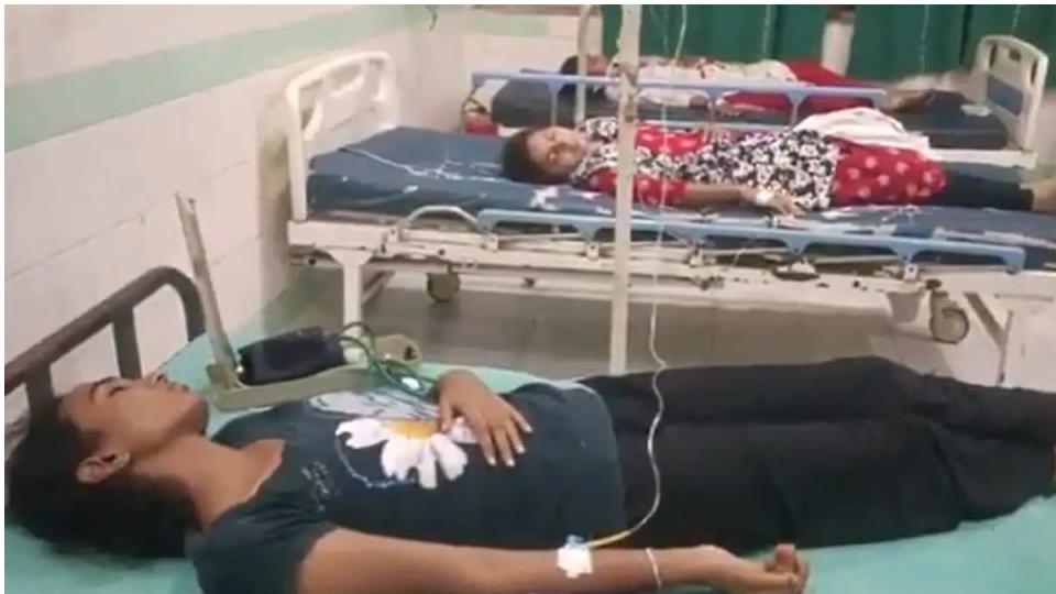 Atleast 11 Mahabubabad govt college students suffer food poisoning