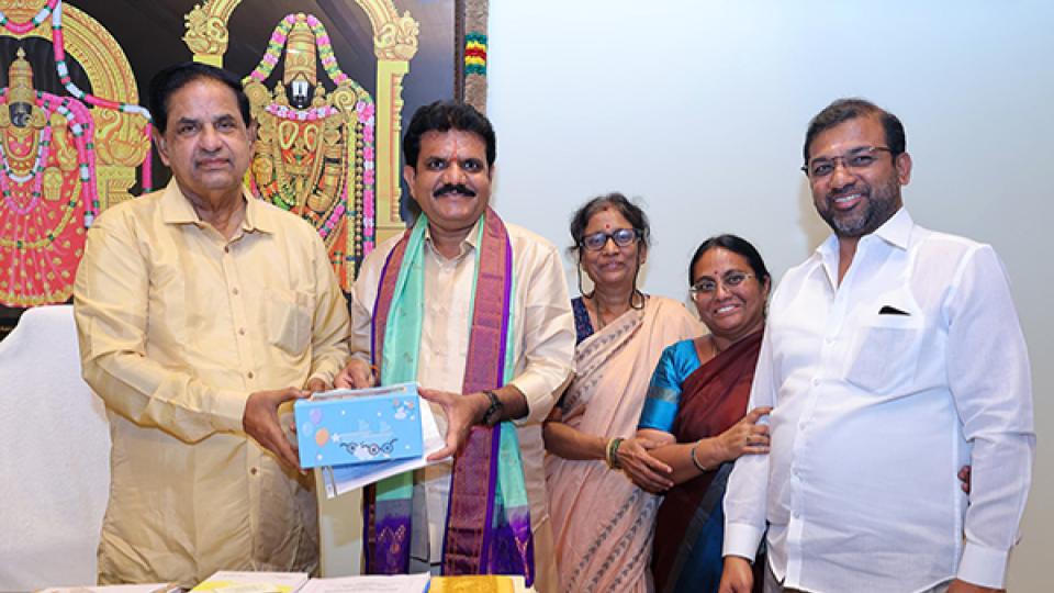 Hyderabad Devotees Donate Medicines Worth Rs 78 Lakh to TTD