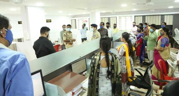 hyderabadcpinspectsofficebuildinginviewofomicronspread