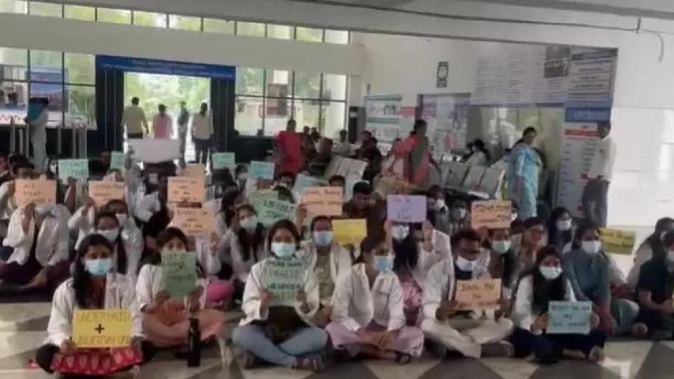 Medical Students Protest Over Pending Stipends in Chevella