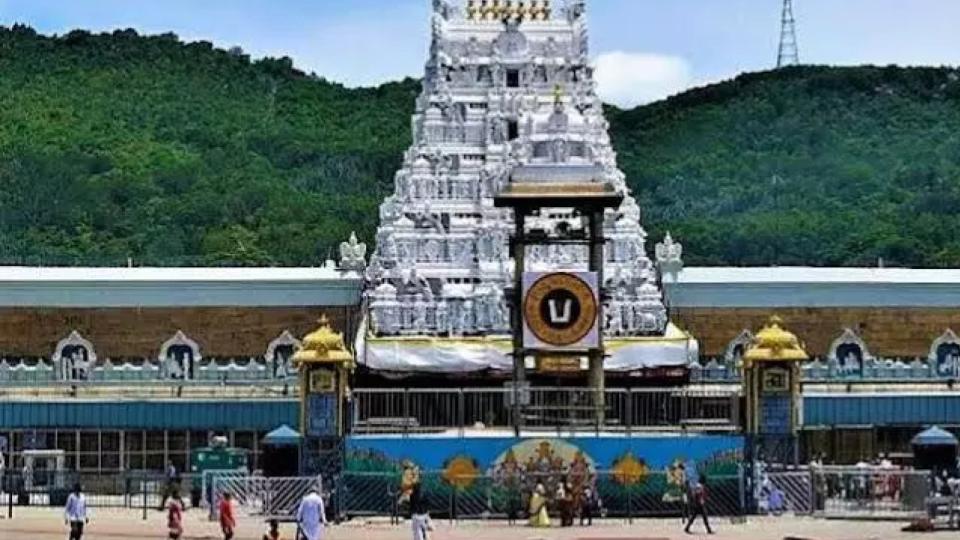 Woman booked for duping devotees in Secunderabad 