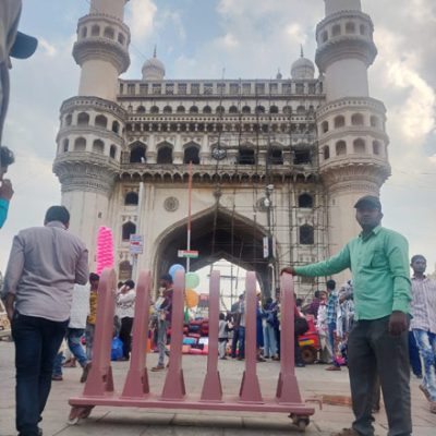 mobileboundaryrailingsatcharminar