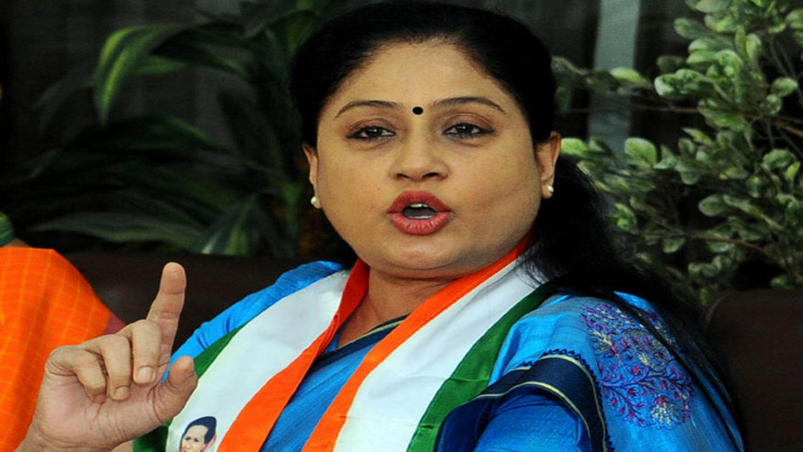 vijayashanthilikelytoquitbjptojoincongress