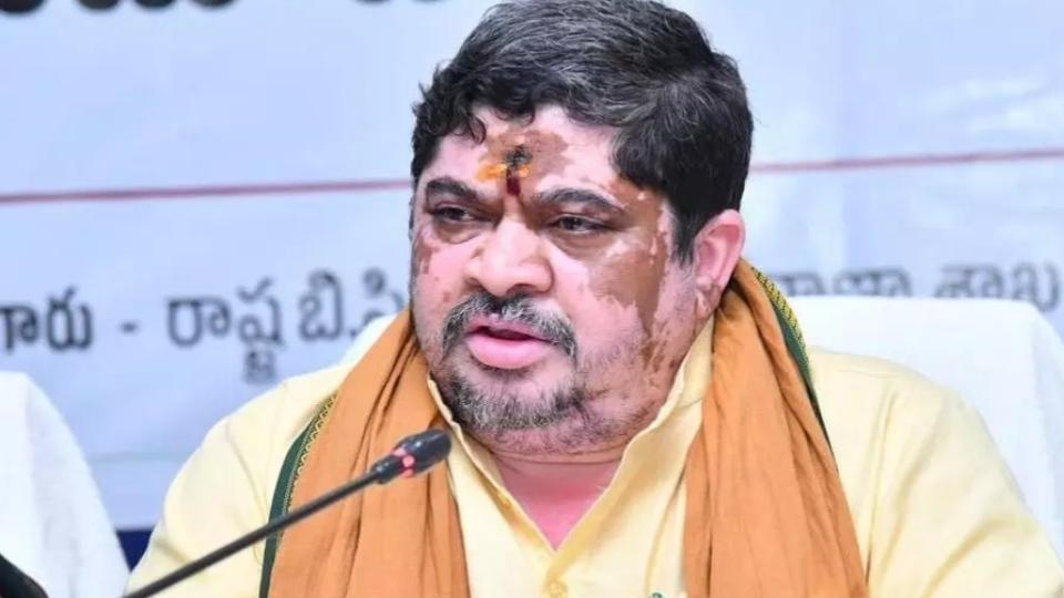 Ponnam Launches Monsoon Drive to Curb Mosquito-Borne Diseases