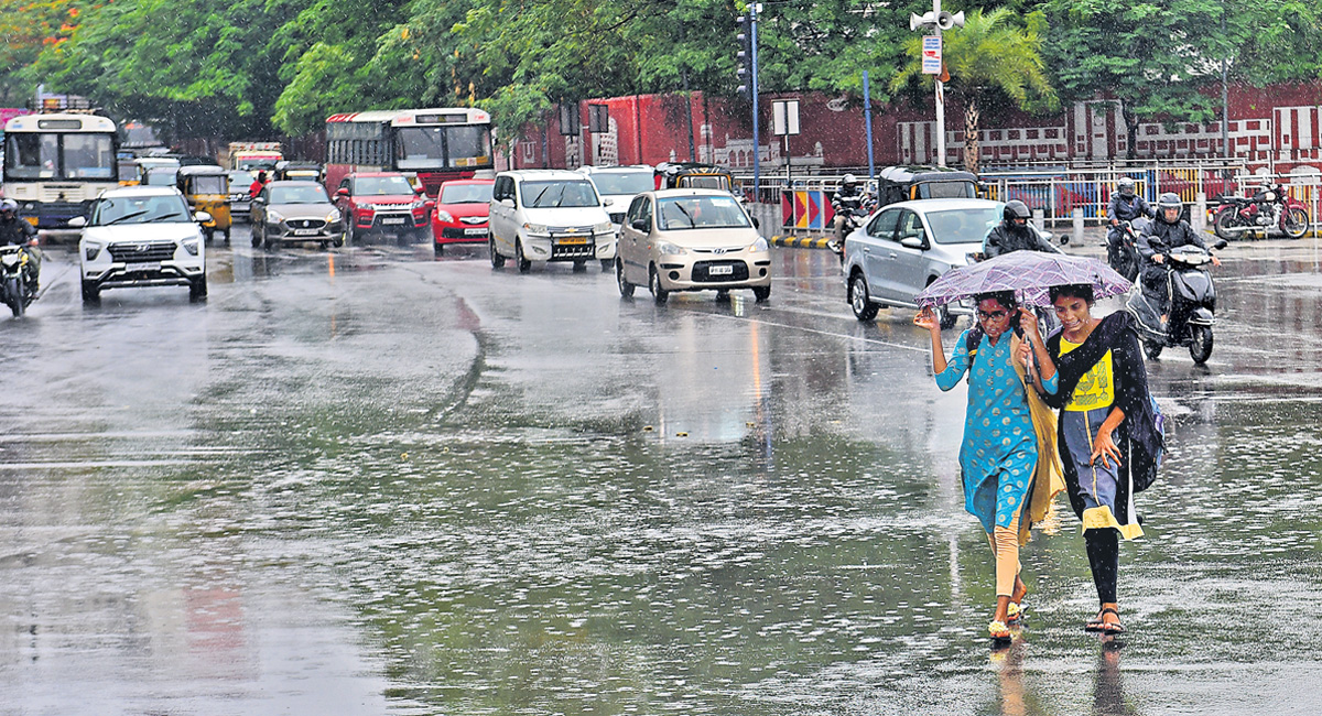 hyderabadrains:copsurgeitemployeestoworkfromhome