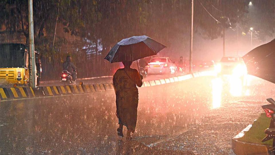 Hyderabad city to Witness Moderate Rains Overnight