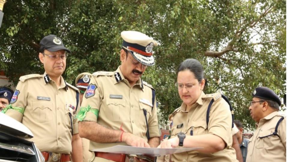 hyderabadpolicecommissionerreviewsmuharramarrangements