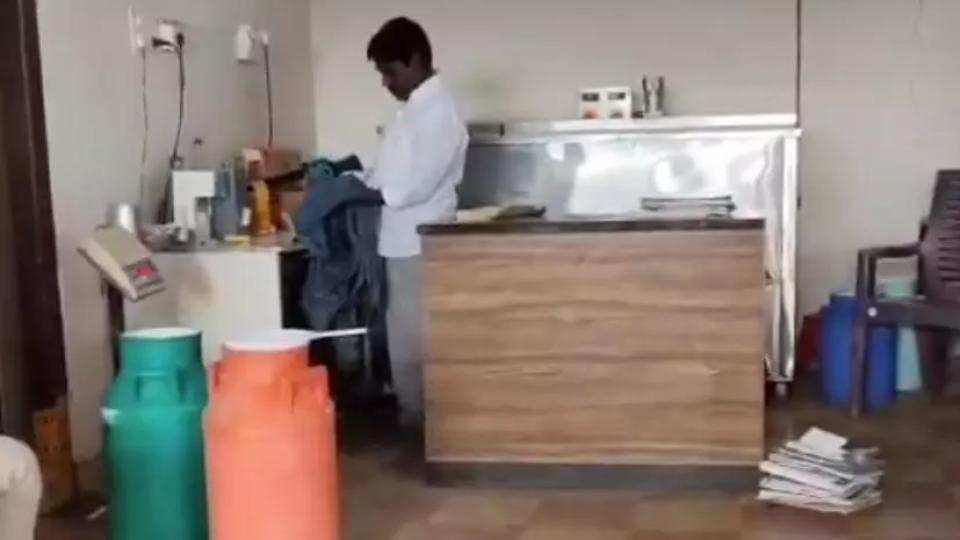 Task Forces seizes 150 Litres of Adulterated Milk in Medak