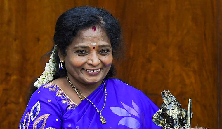 governordrsoundararajansaysthebenefitsofdevelopmentshouldreachallintelanganastate
