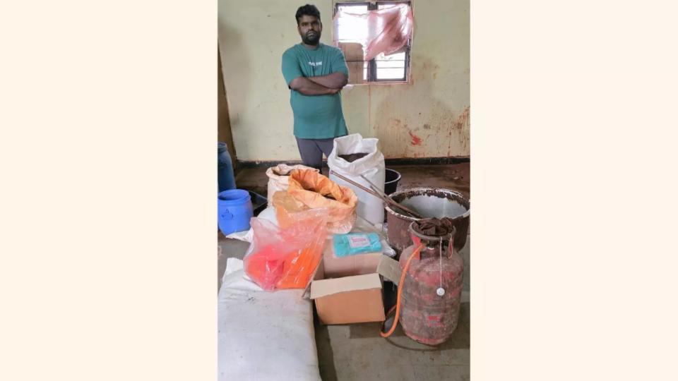 Task Force Busts Tea Powder Adulteration Racket in Sanathnagar