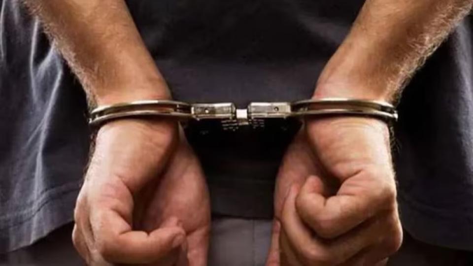 threearrestedforharassingwomanresearcherinhyderabad