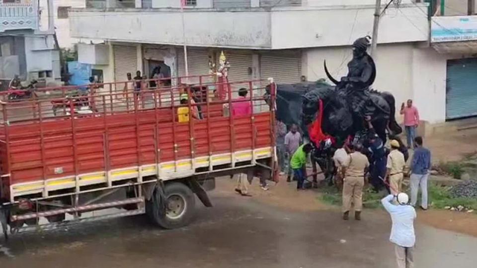 Tension prevailed in Warangal 