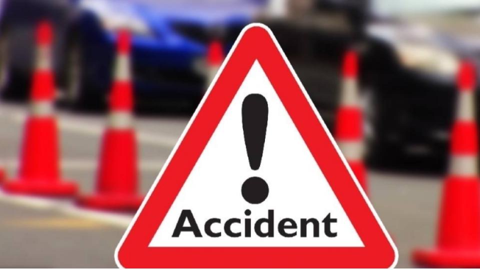 Two men from Bihar killed in Shamshabad road accident 